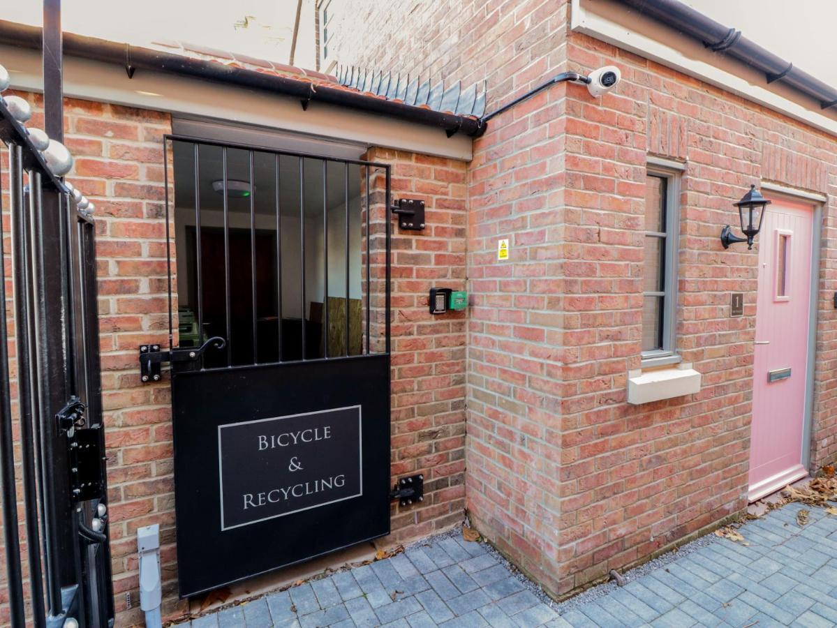 3 The Vaults Apartment Glastonbury Bagian luar foto